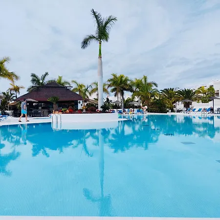 Playa Paraiso Адехе